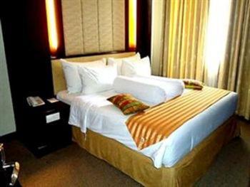 Plaza Inn Kendari Zewnętrze zdjęcie