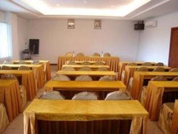 Plaza Inn Kendari Zewnętrze zdjęcie