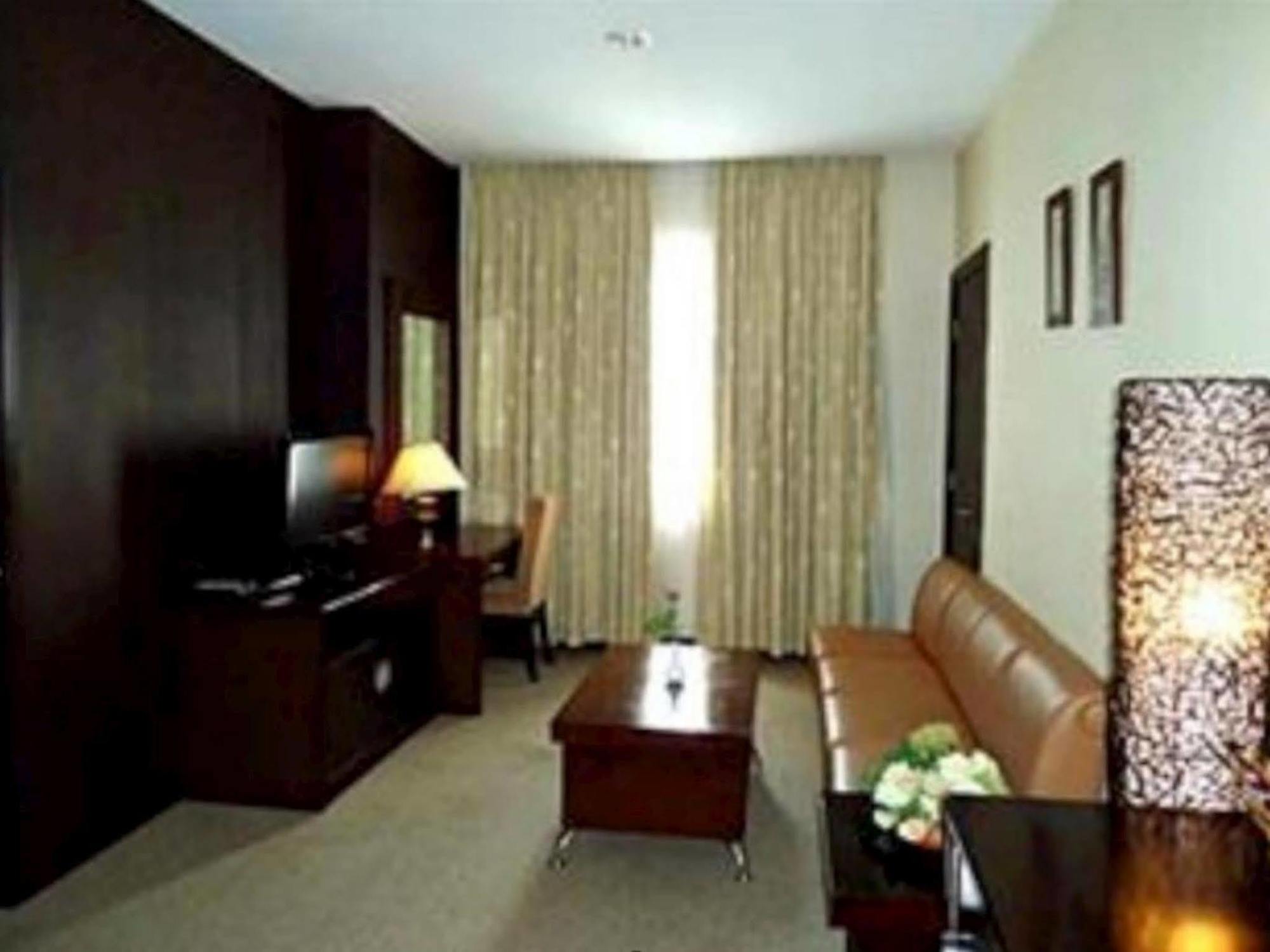 Plaza Inn Kendari Zewnętrze zdjęcie
